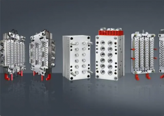 How should molds be cleaned before and after use?